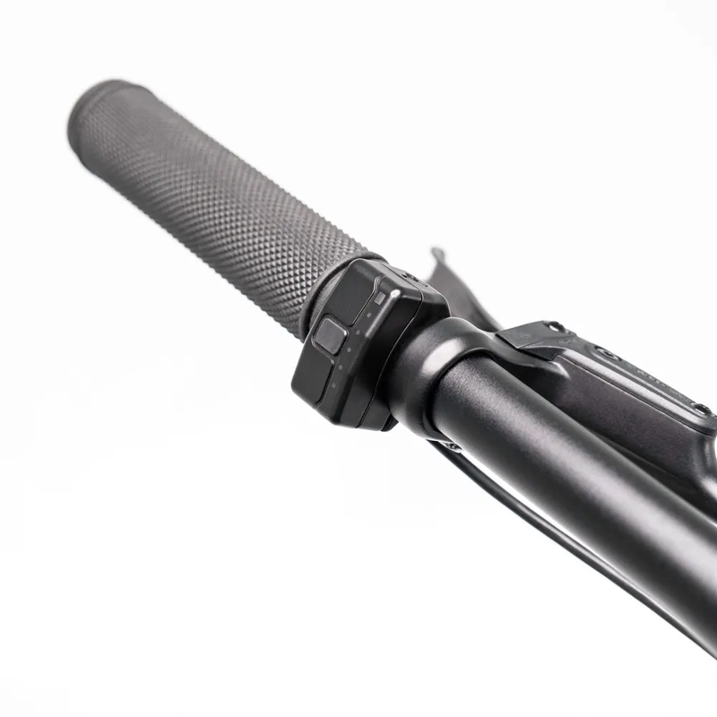 Kinesis UK Range Ride 50 Flat Bar Adventure E-bike in Blue-4